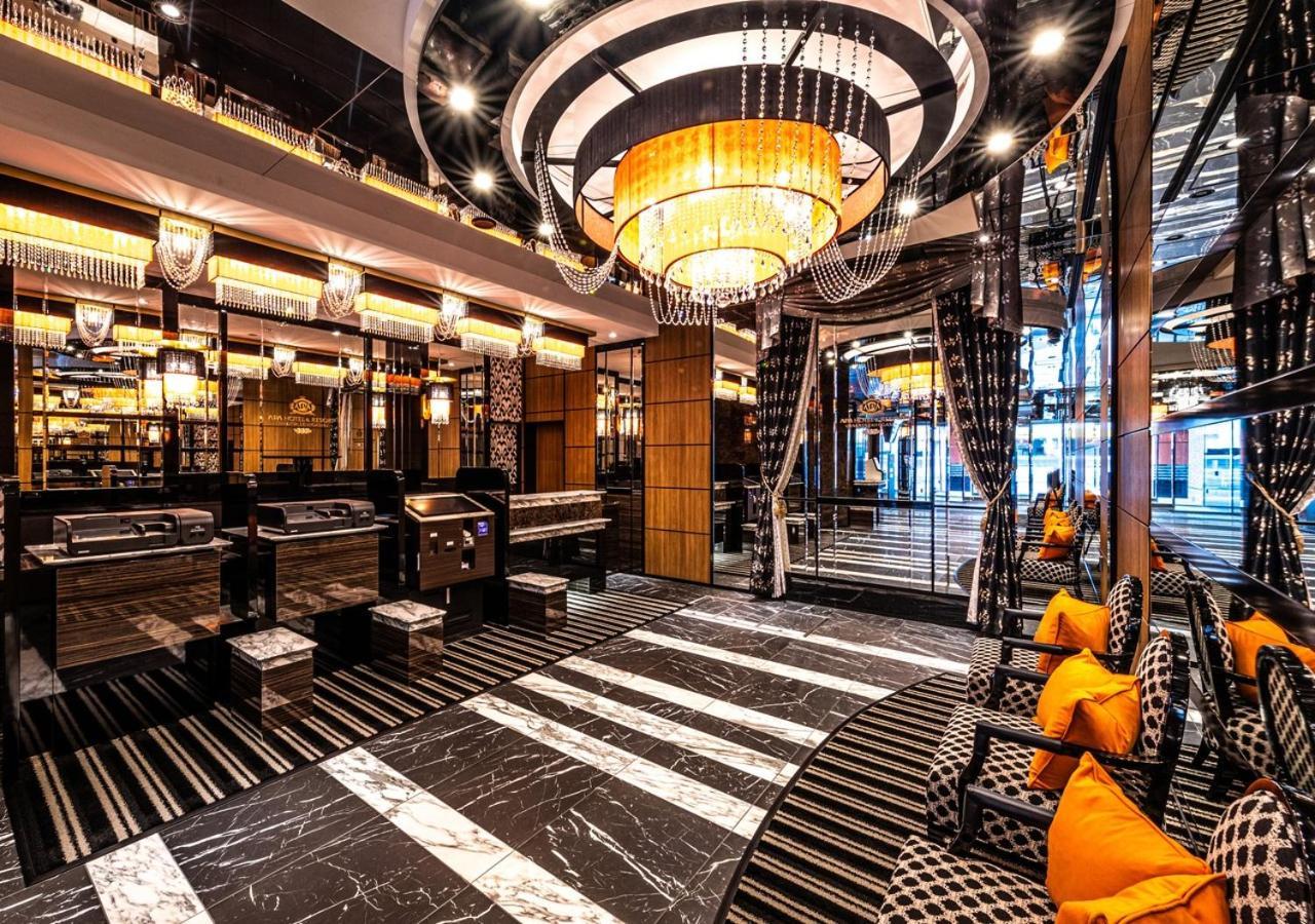 Apa Hotel & Resort Hakata Ekihigashi Fukuoka  Esterno foto